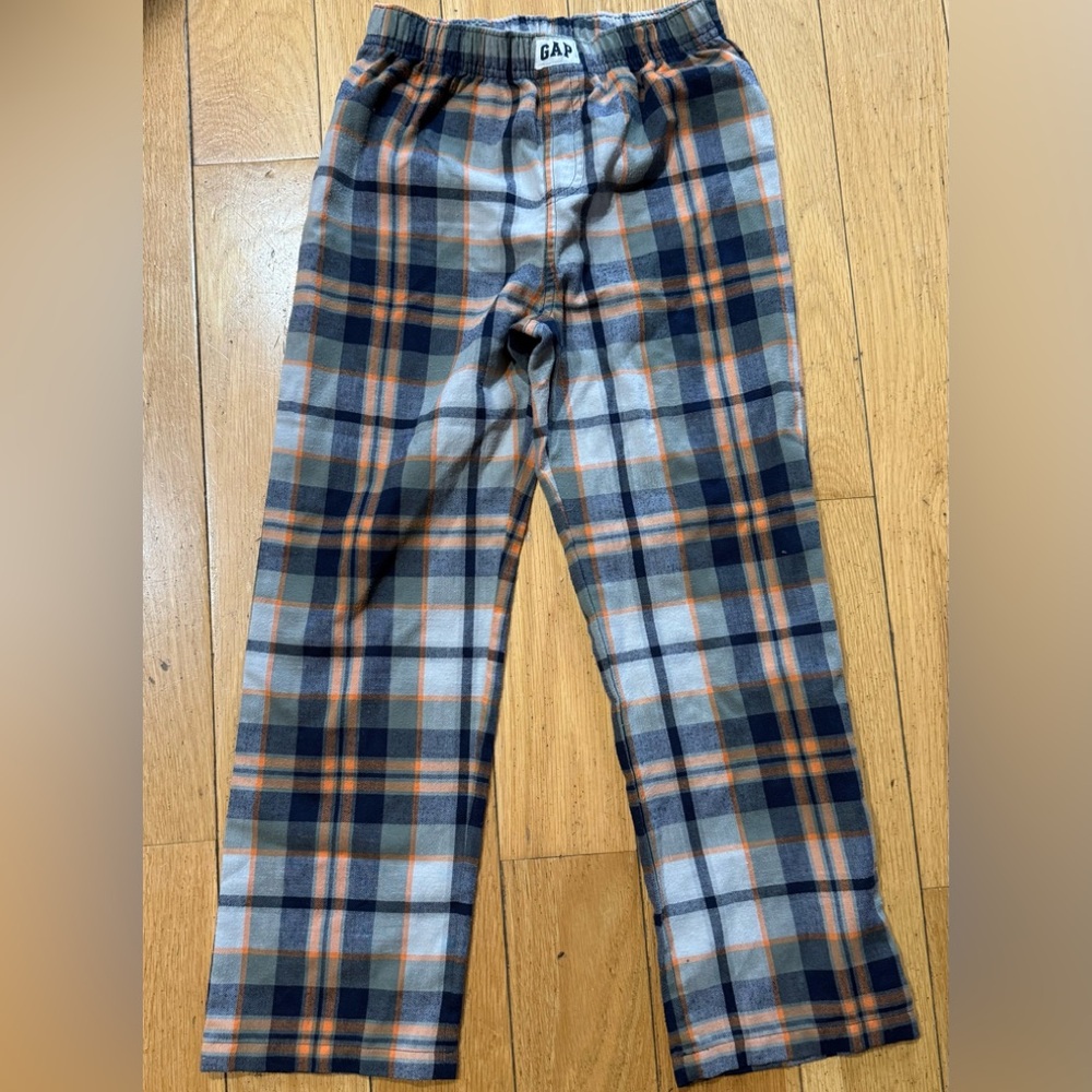 🎀3/$25🎀 NWOT GAP Plaid Kids Pajamas - Gray and Orange, size 8